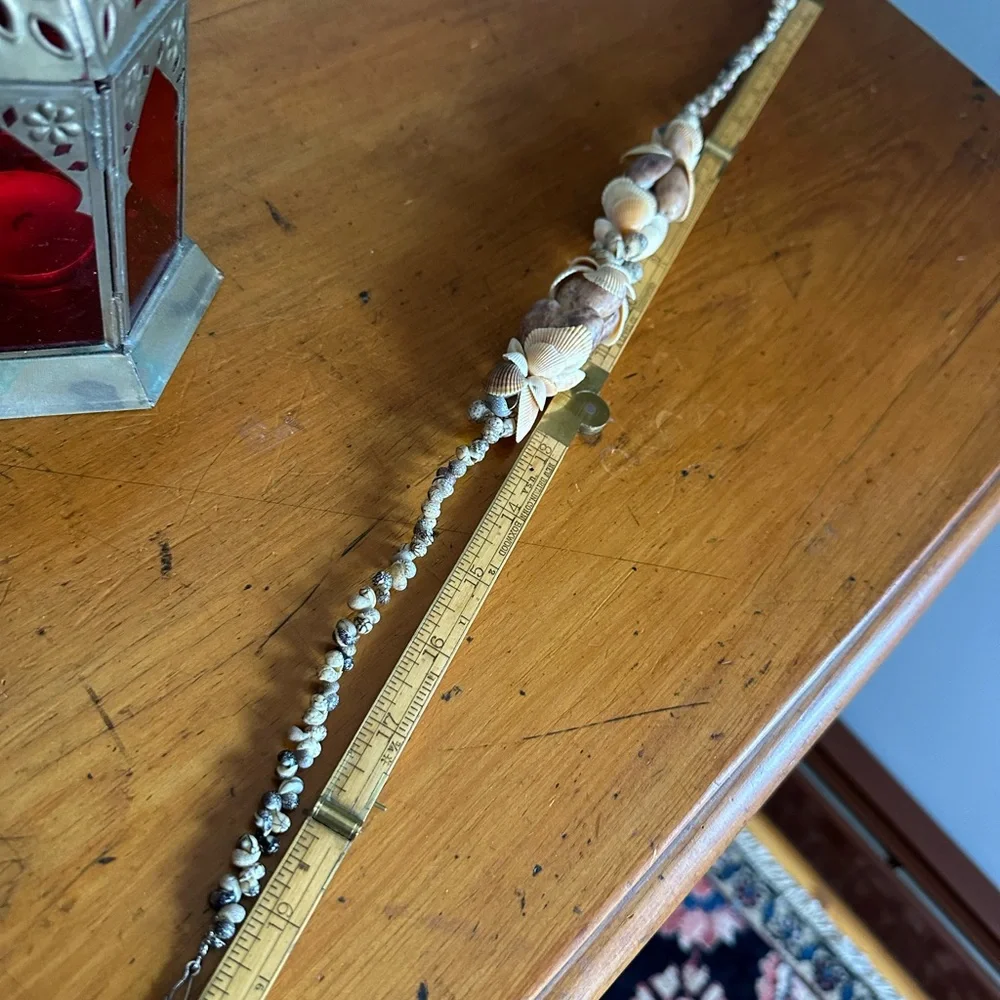 Intricate Australian Shell Lei